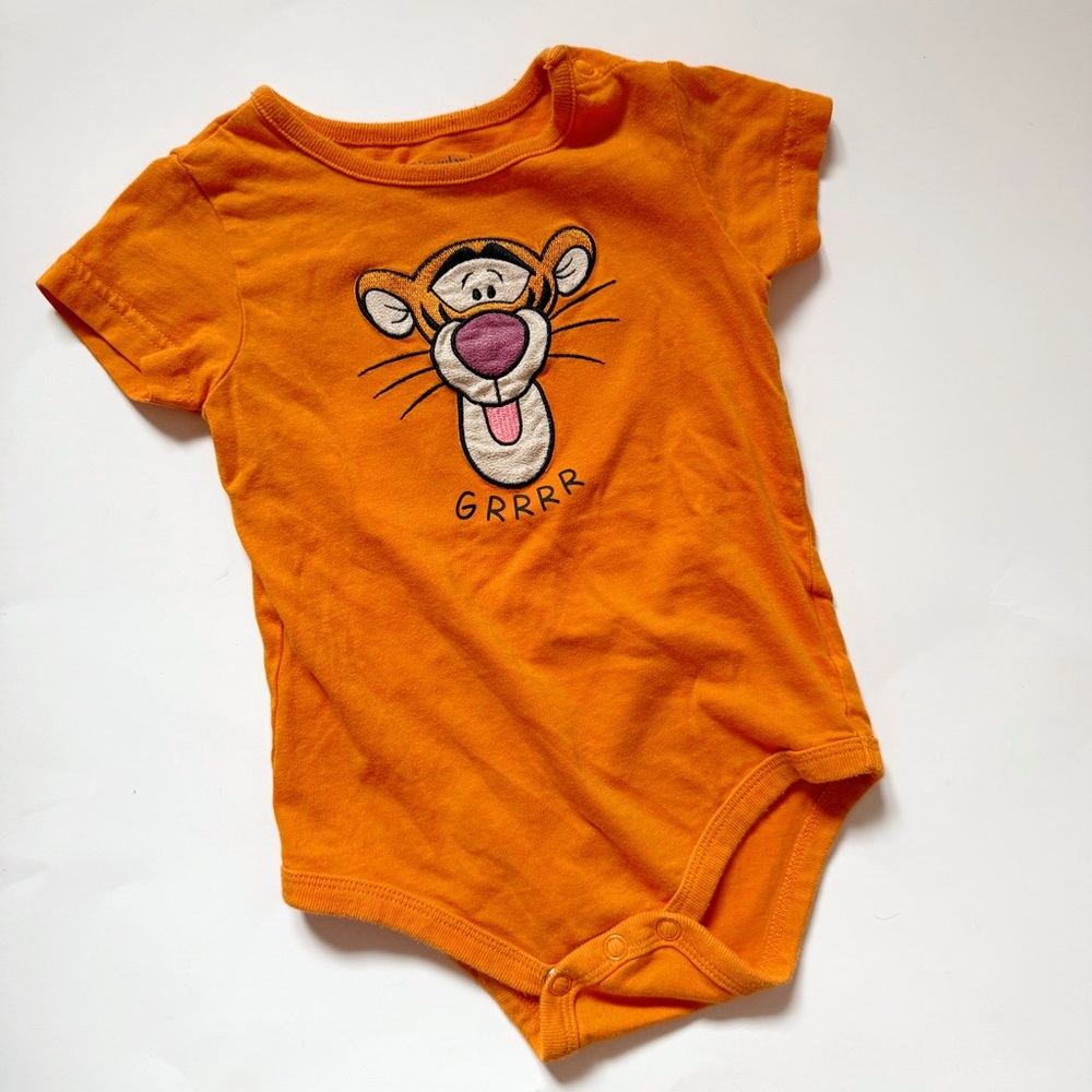 Disney Tigger Winnie The Pooh Embroidered Orange Baby Onesie size 18 months